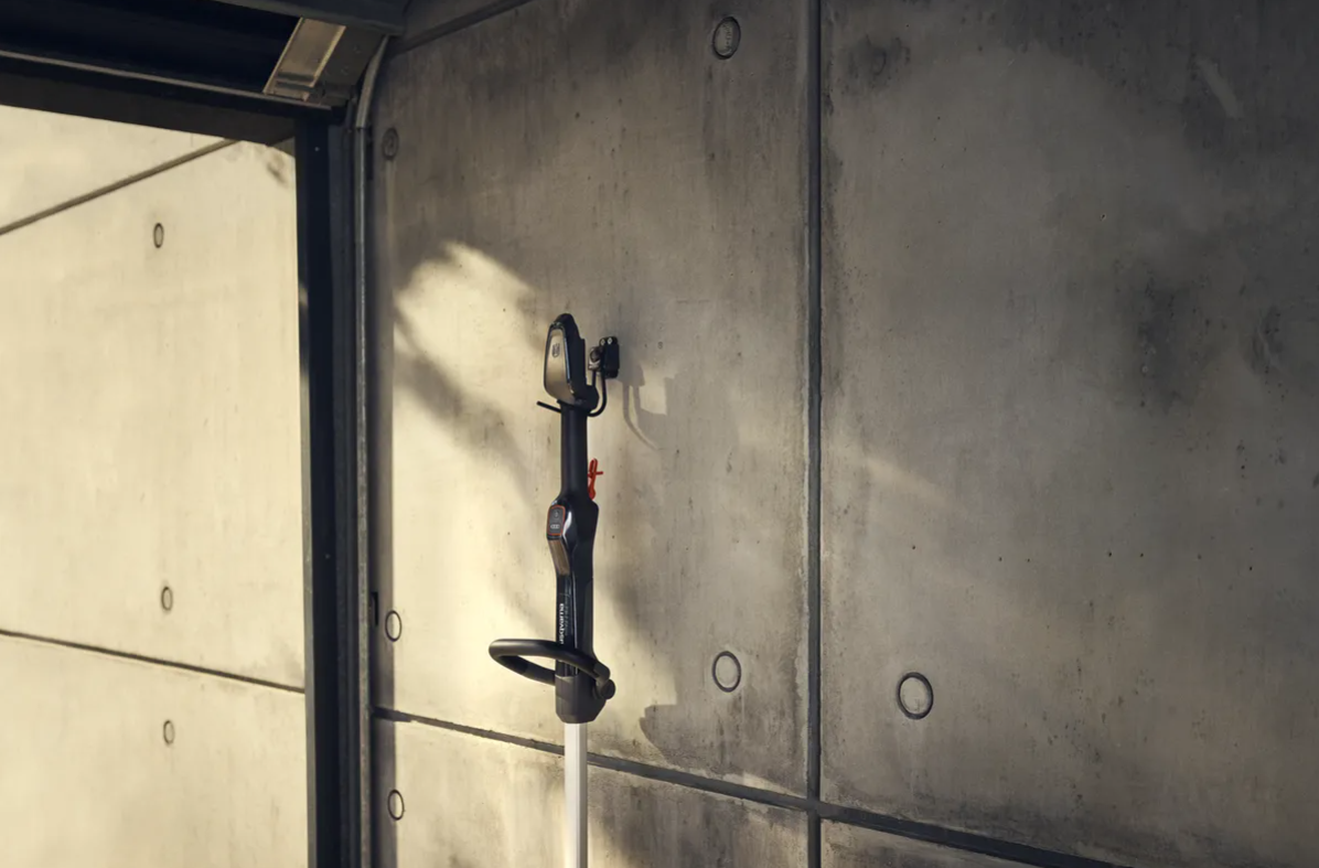 Husqvarna Aspire™ T28-P4A s akumulátorem a nabíječkou